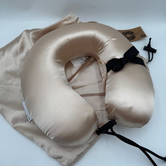 Rae Dunn JETSETTER Packable Travel Pillow Set NWT - Picture 10 of 10